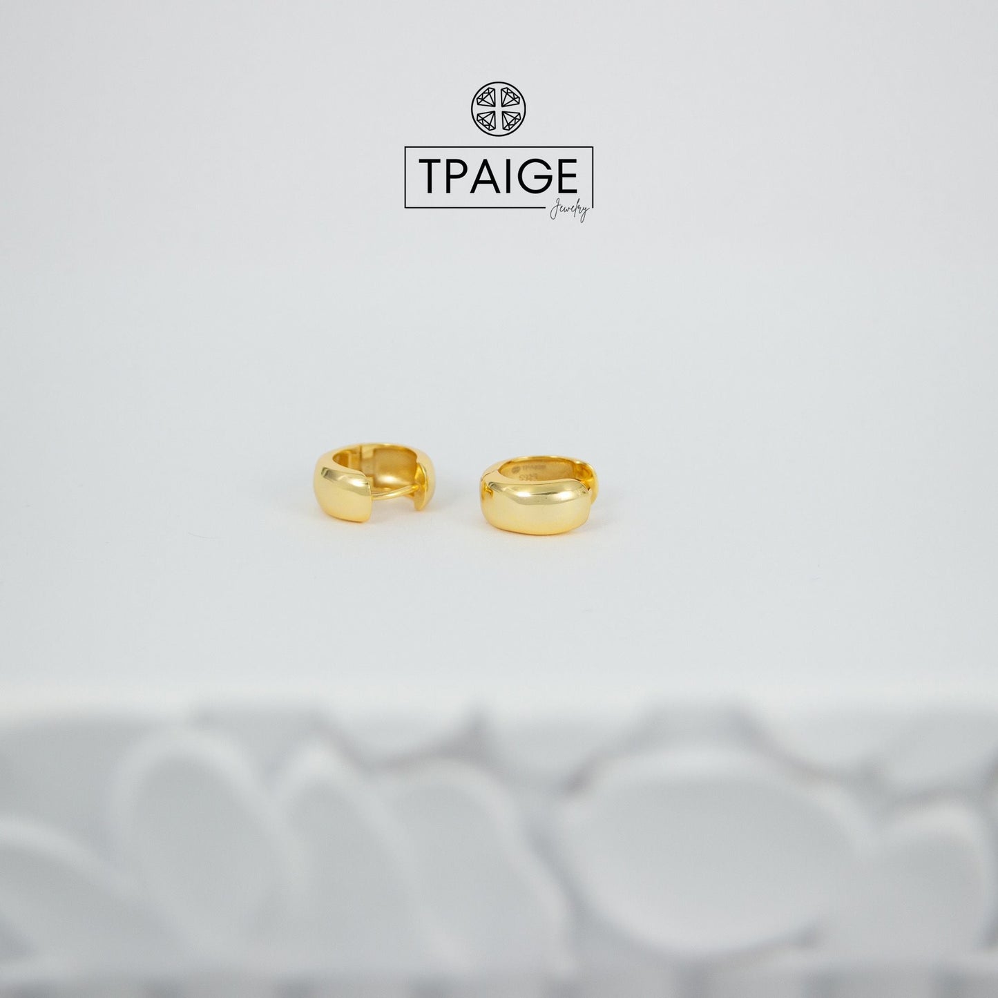 Chunky Small Gold Hoop Earrings - TPAIGE Jewelry